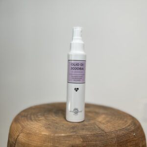 olio di jojoba e lavanda per capelli ricci