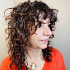 Ciuffo riccio donna lungo